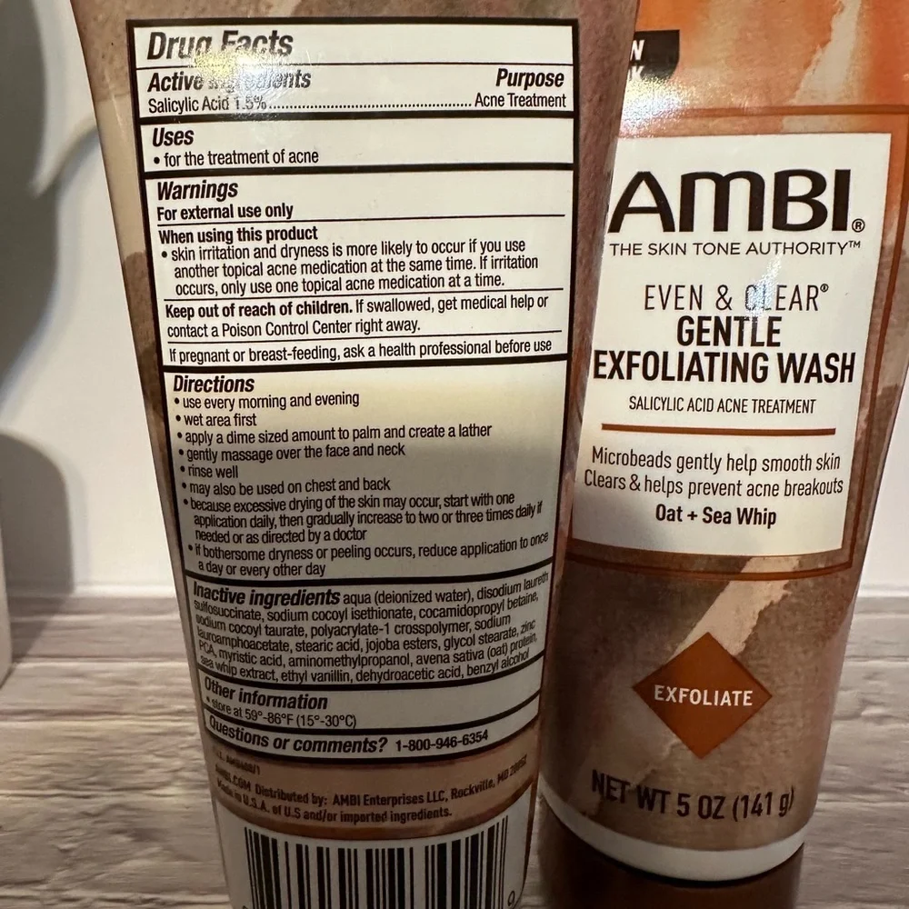 Ambi Even & Clear Gentle Exfoliating Wash - 2 5‎ ozs bottles - Picture 3 of 4